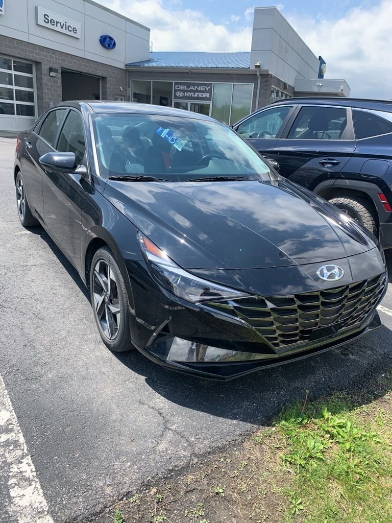 2023 Hyundai Elantra 2.0 Limited IVT SULEV's photo