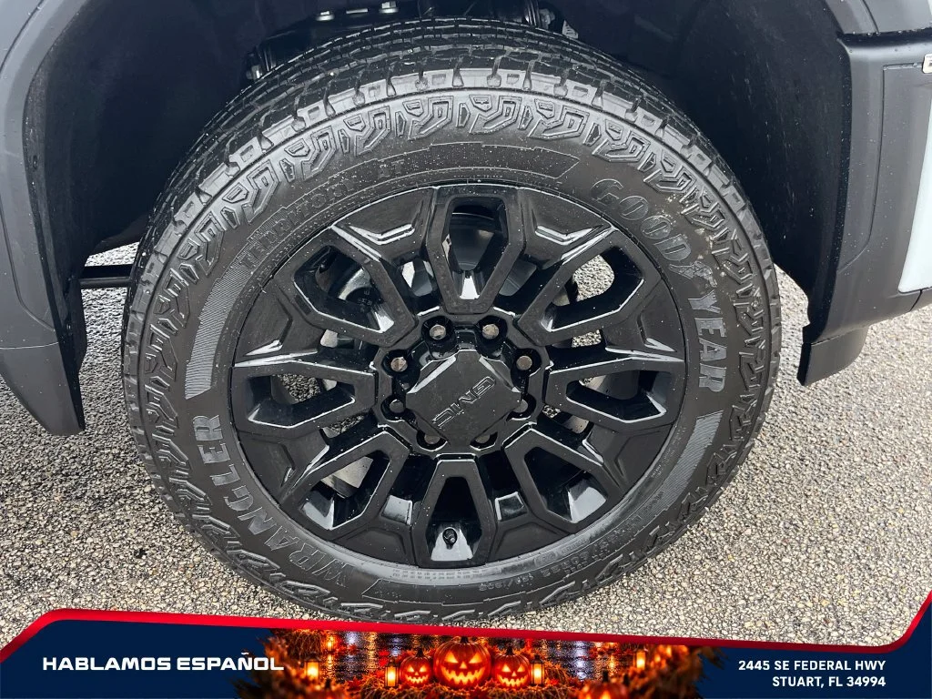 New 2026 Glacier White Tricoat GMC Denali Ultimate image 21