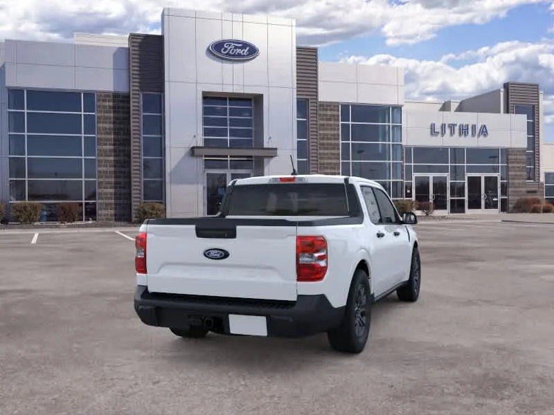 New 2026 Oxford White Ford XLT image 8