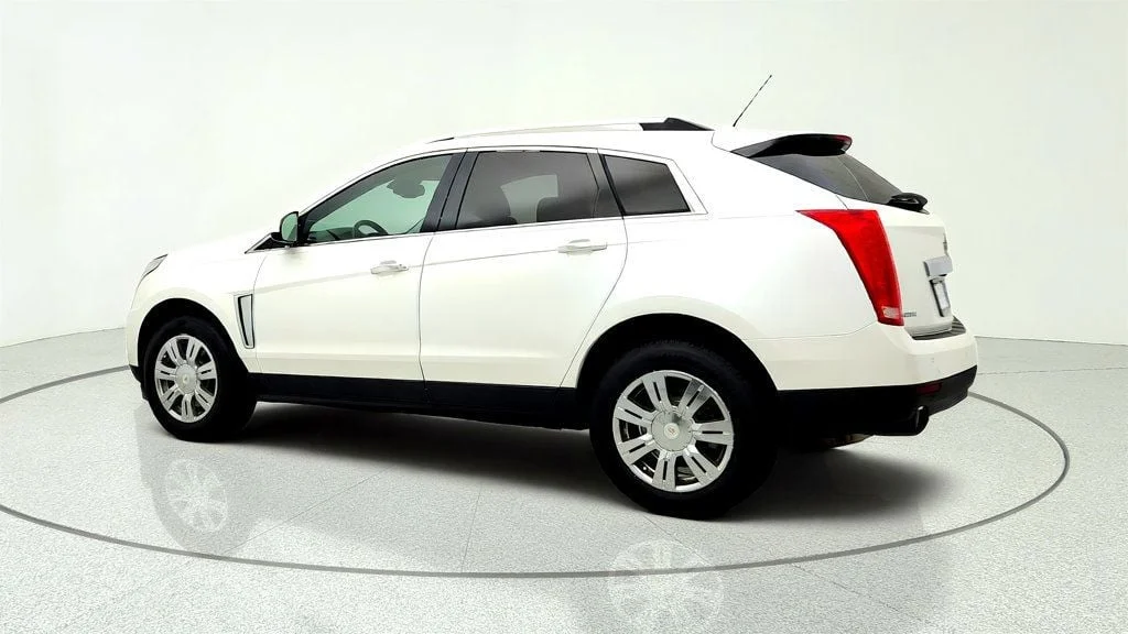 Used 2016 Platinum Ice Tricoat Cadillac FWD 4dr Luxury Collection w/ Nav & Driver Awareness Pkg image 7