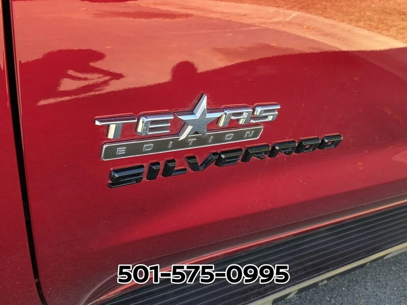 Used 2021 Cherry Red CHEVROLET LT image 9
