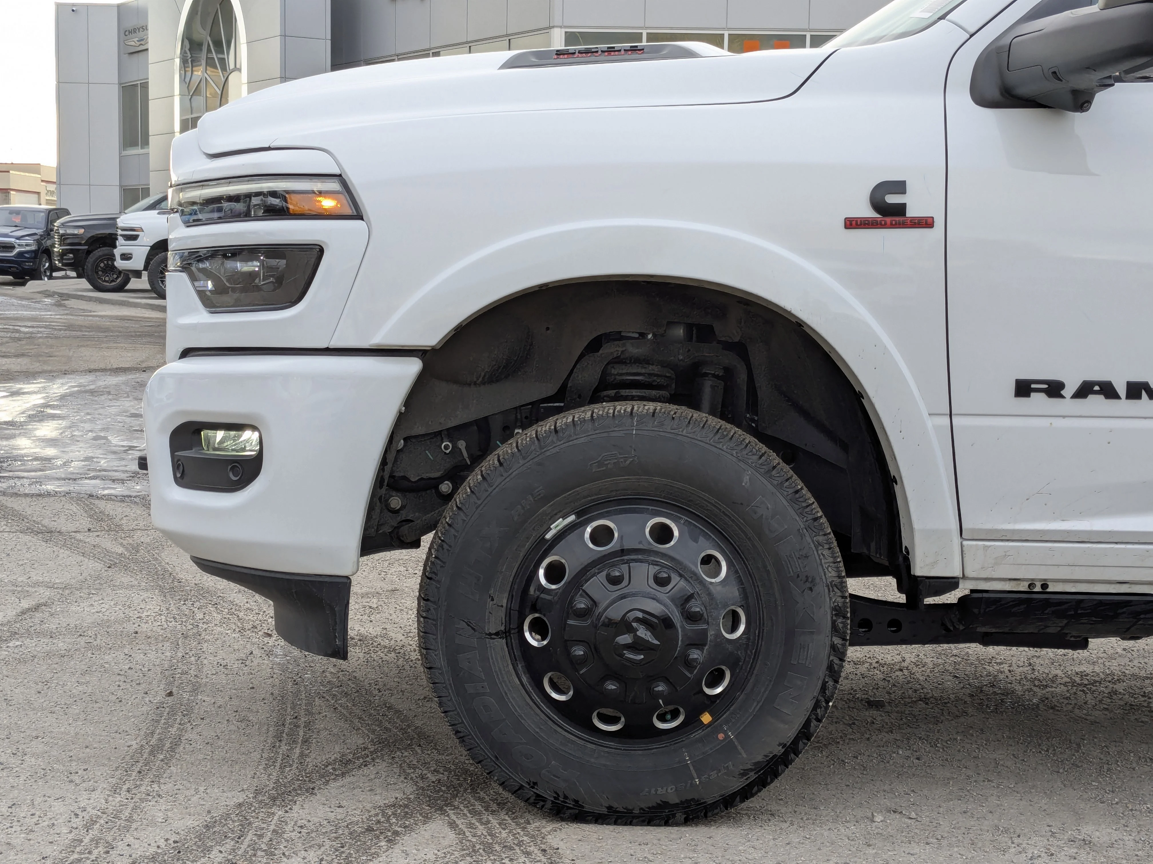 New 2026 White RAM Limited - Dually Max Tow Grp - Night Edition - Power Sunroof & Tons More! image 9