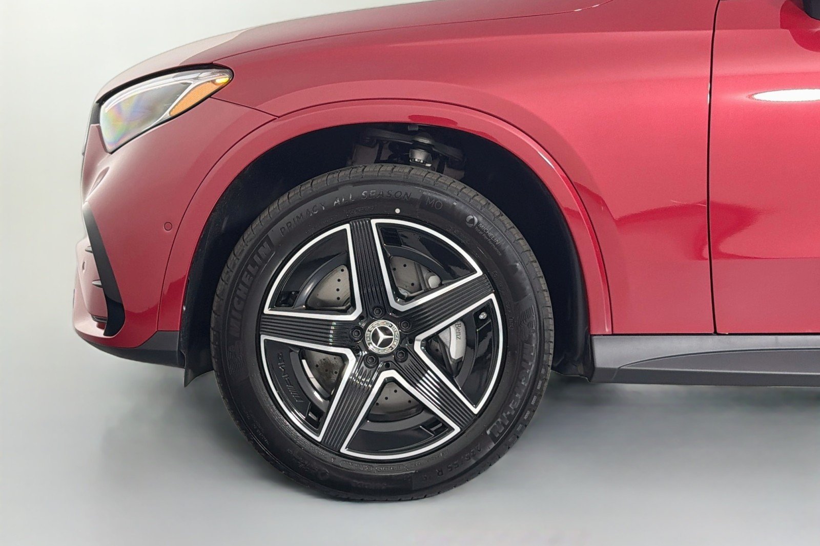 New 2026 MANUFAKTUR Patagonia Red Metallic Mercedes-Benz GLC 300 4MATIC® SUV image 9
