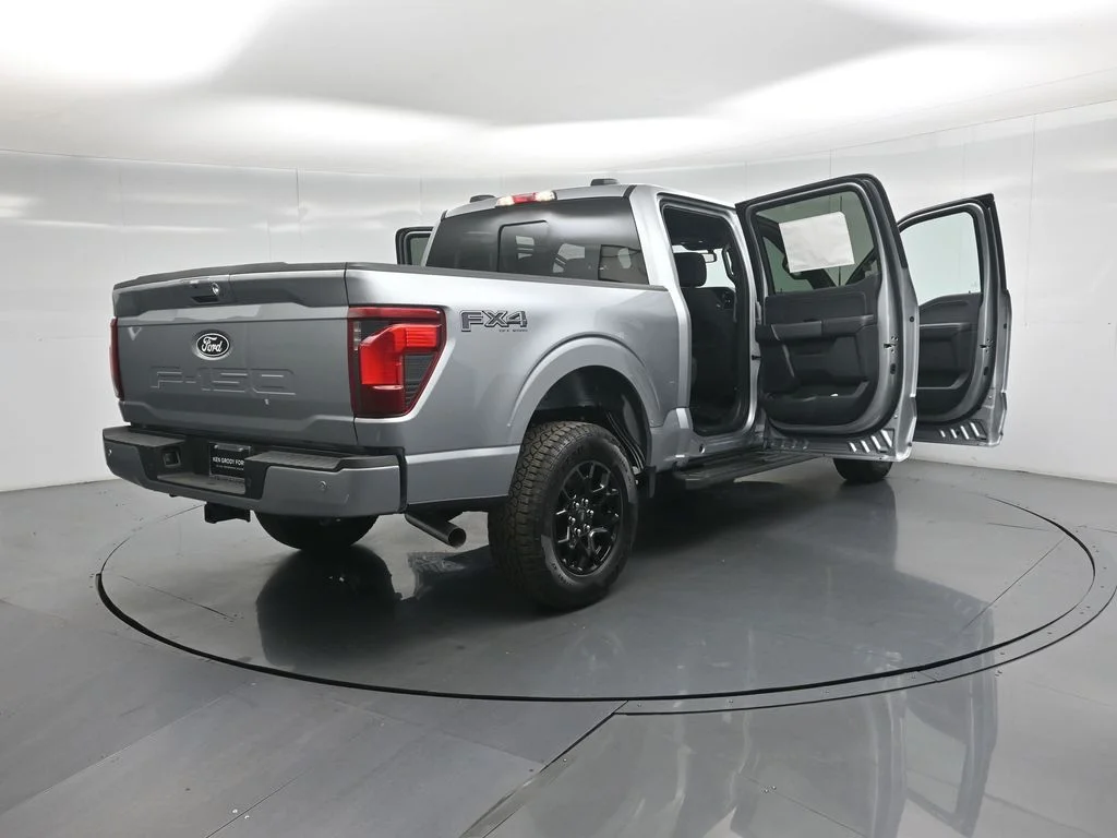 New 2026 Iconic Silver Metallic Ford XLT image 4