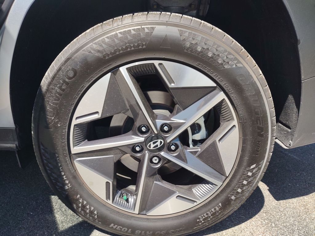 Certified Used 2025 Silver Hyundai SEL Convenience image 10