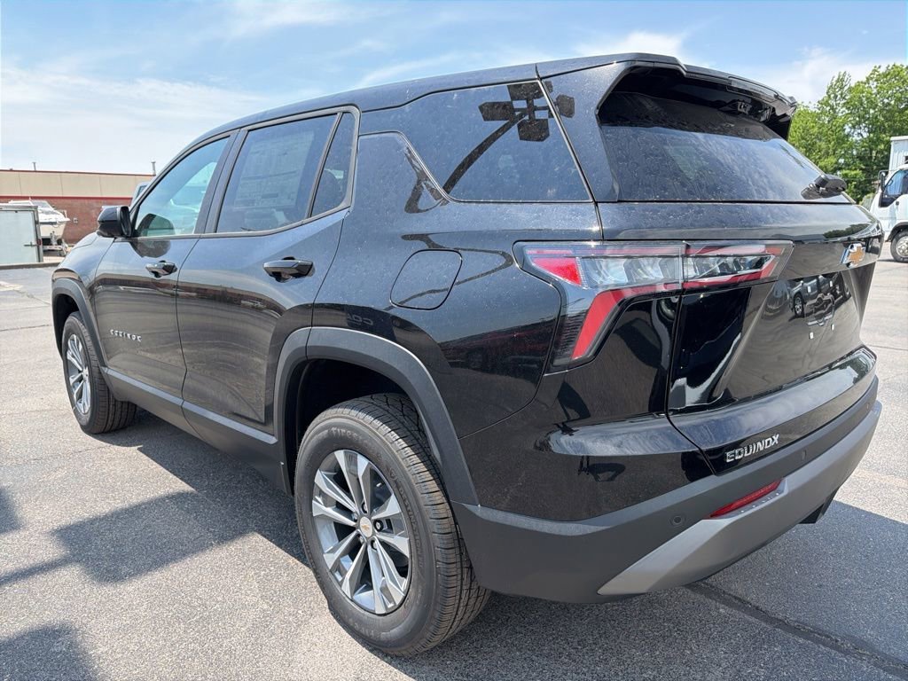 New 2026 Mosaic Black Metallic Chevrolet LT image 5