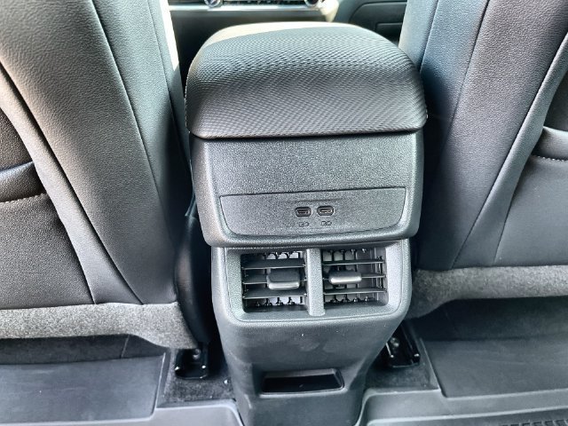 2027 Chevrolet Equinox photo 30 of 41