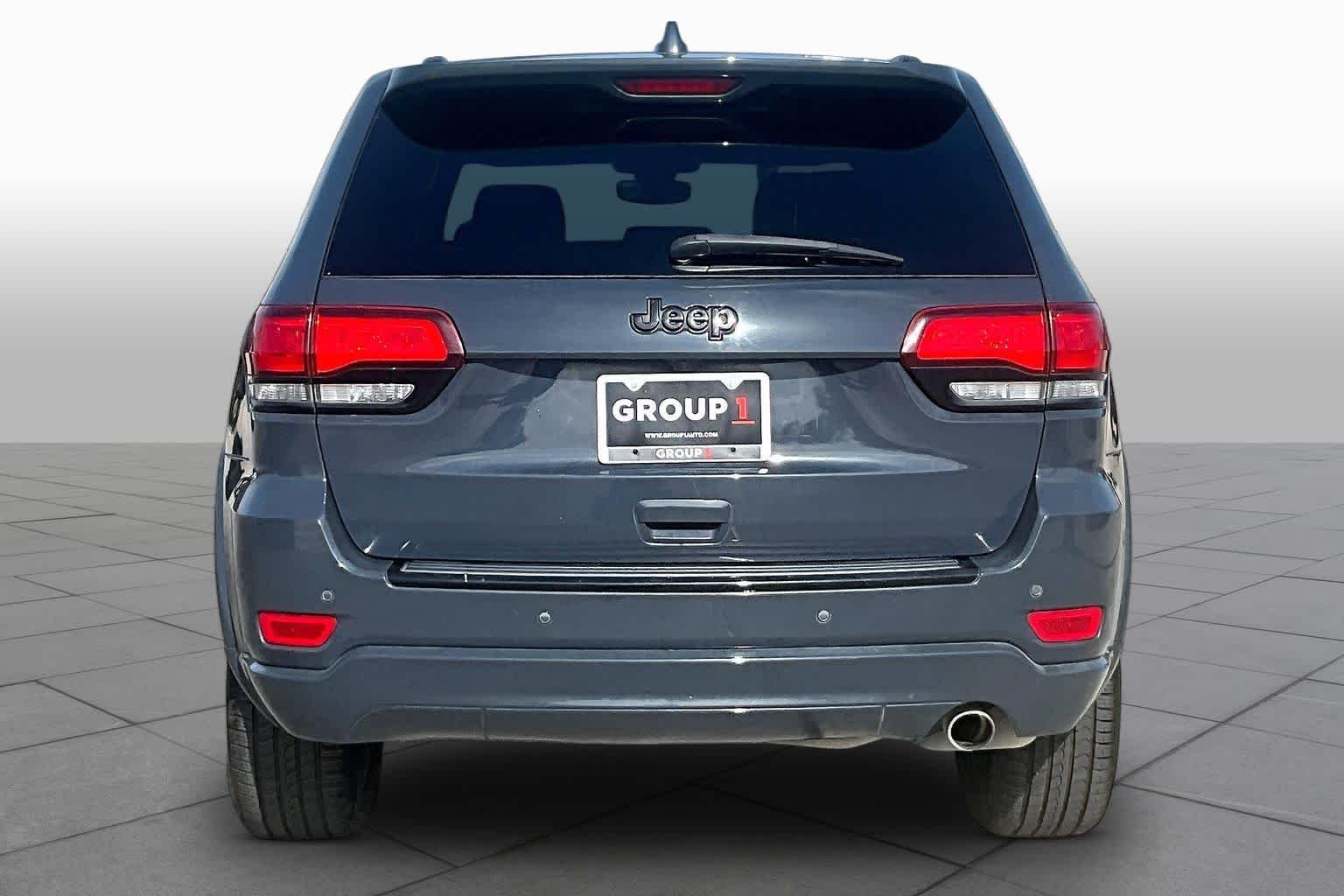 Used 2018 Rhino Clear Coat Jeep Altitude image 5