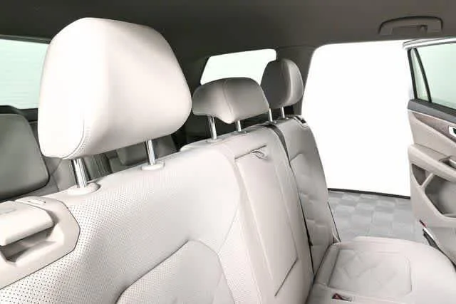 New 2026 Opal White Pearl Volkswagen 2.0T SE image 21