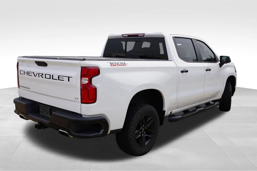 Used 2019 Summit White Chevrolet LT Trail Boss image 3
