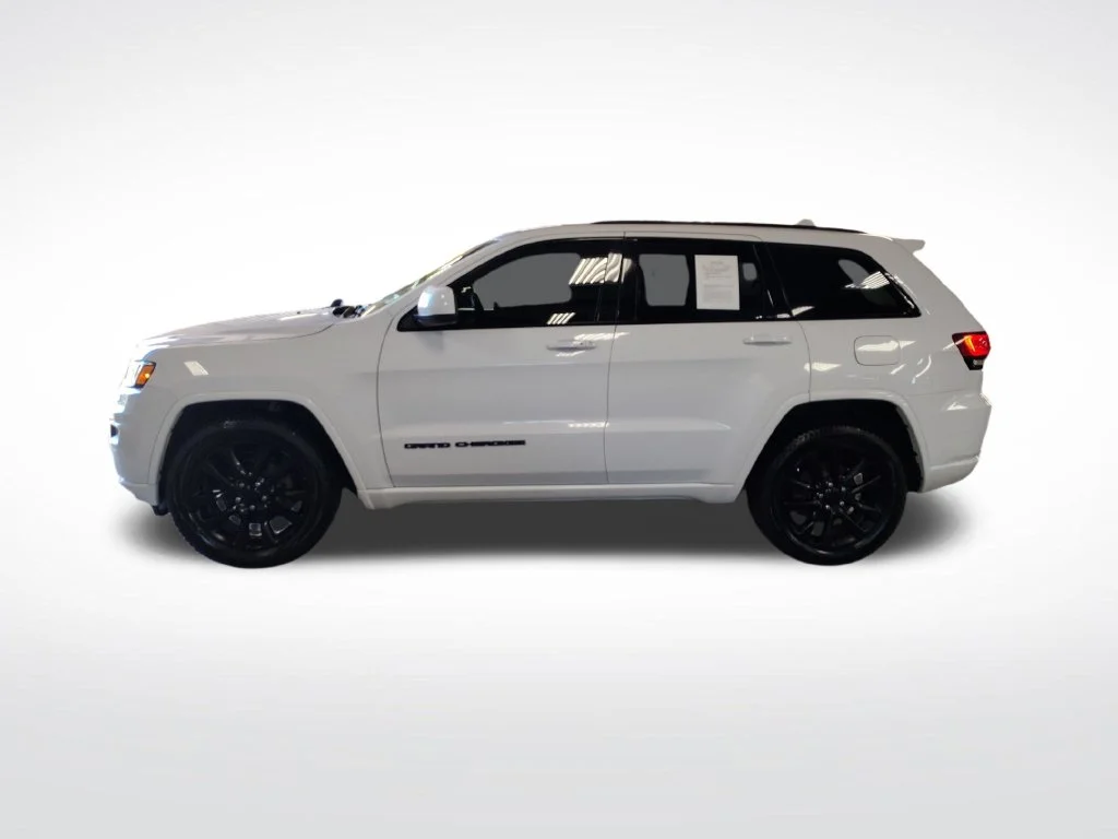 Used 2018 White Jeep Altitude image 2