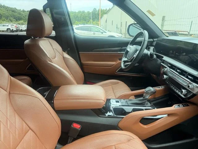 Used 2024 Black Kia EX X-Line image 11