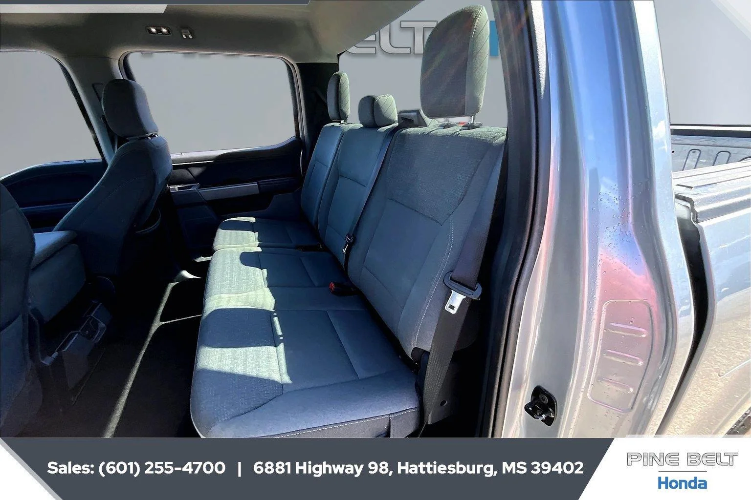Used 2025 Iconic Silver Ford XLT image 19