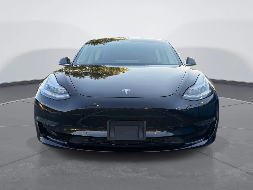 Used 2020  Tesla Standard image 2