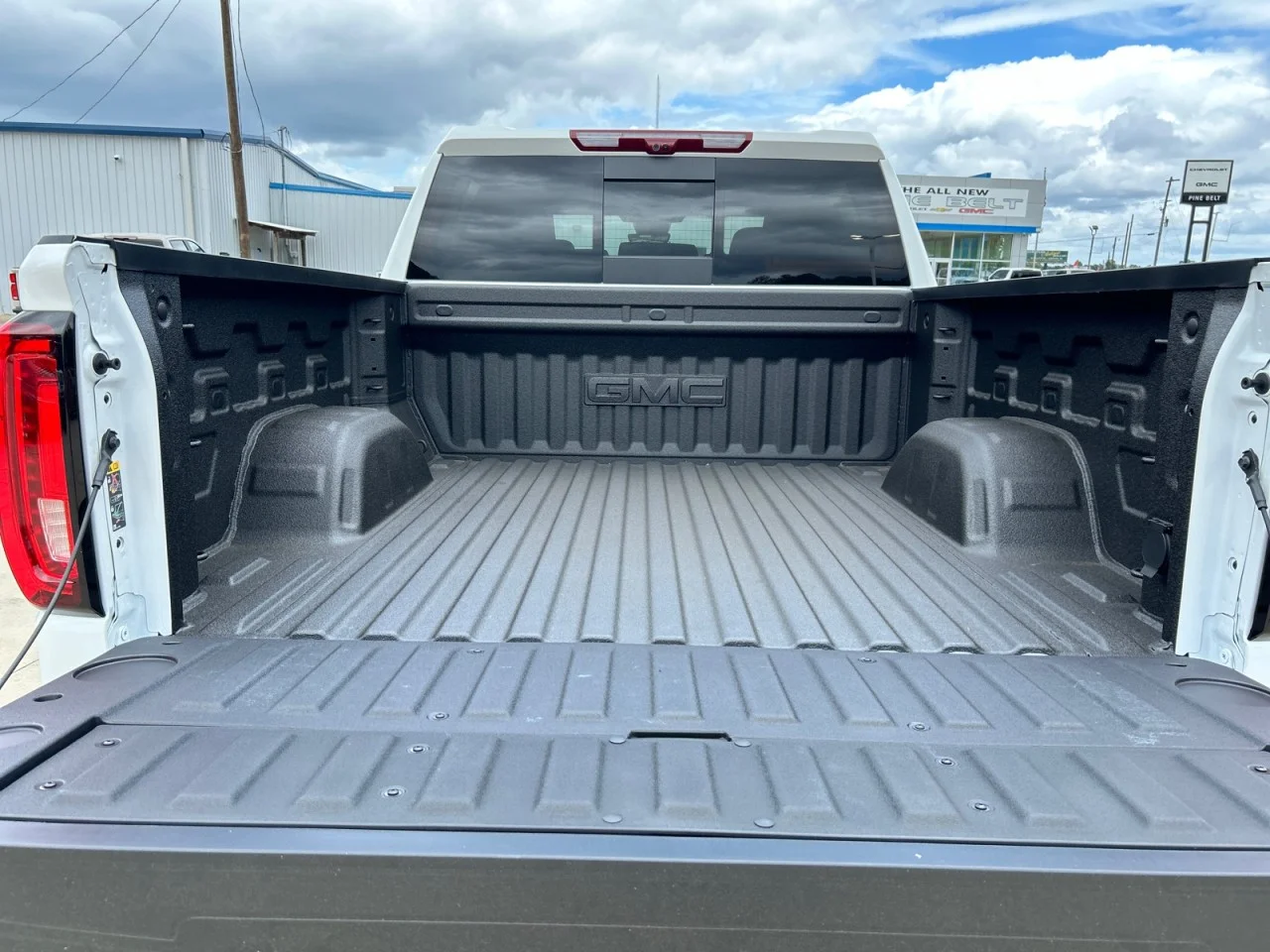 New 2026 Summit White GMC AT4 image 7