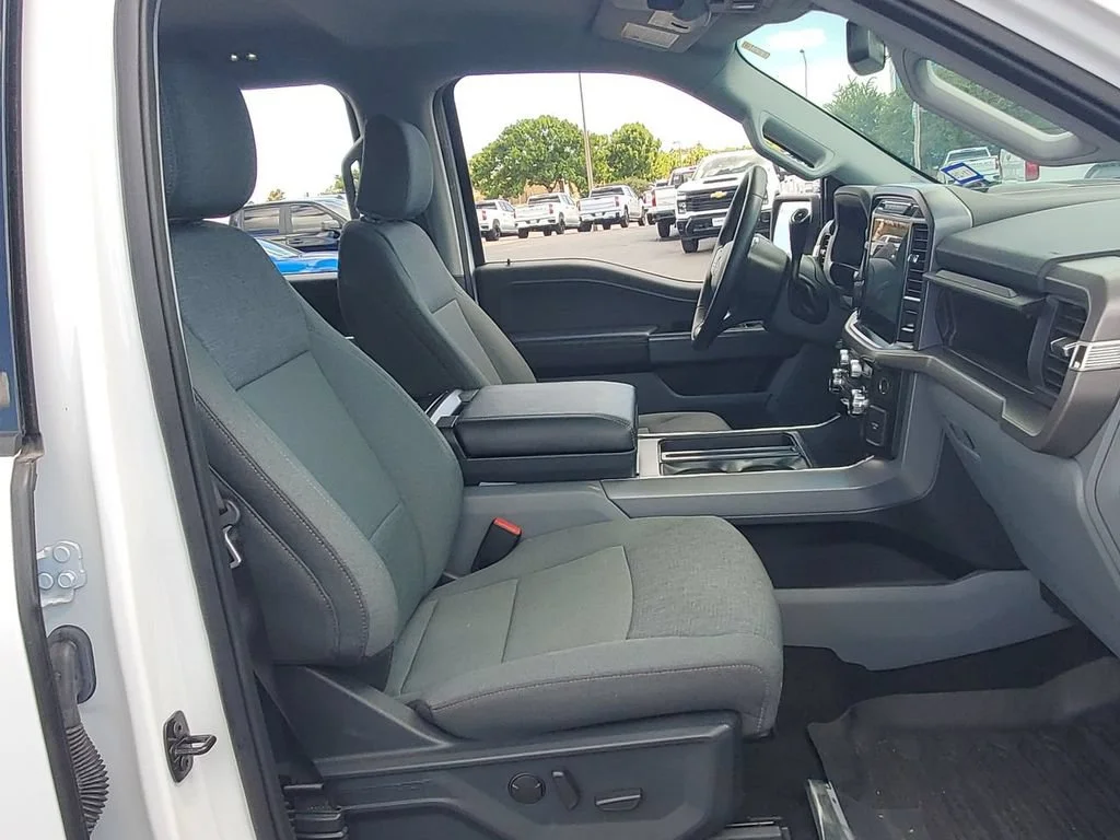 Used 2024 White Ford XLT image 34