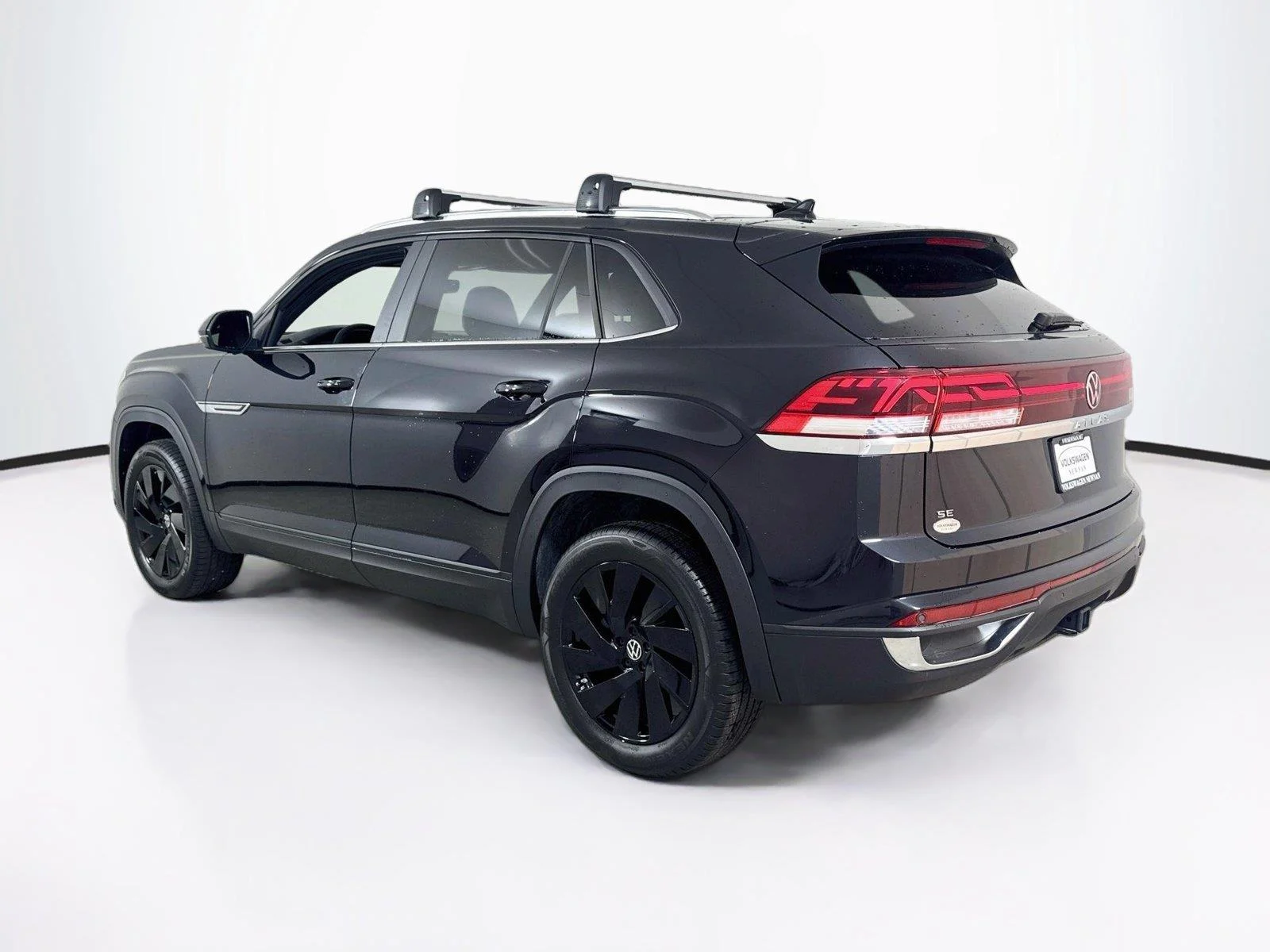 New 2026 Deep Black Pearl Volkswagen 2.0T SE w/Technology image 7
