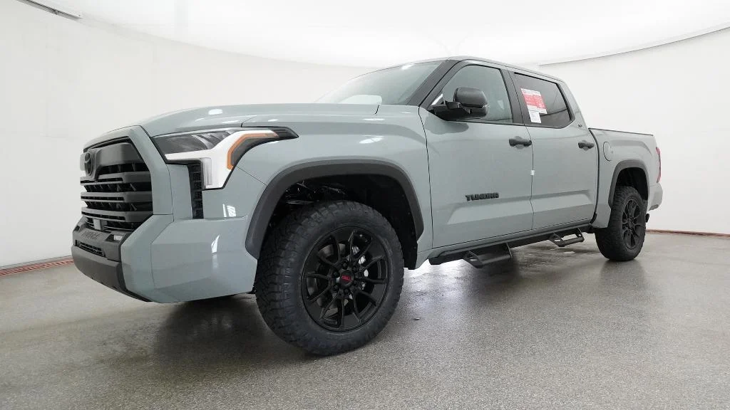 New 2026 Lunar Rock Toyota SR5 image 6