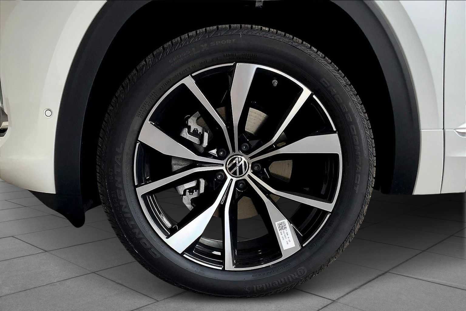 2026 Volkswagen Atlas SEL Premium R-Line - Photo 11