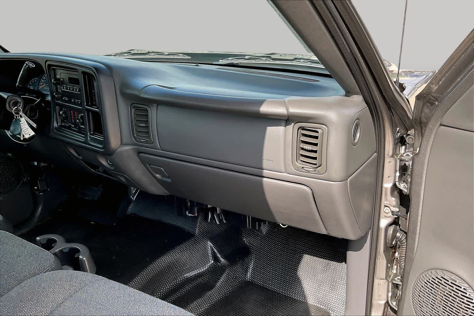 Used 2006 Graystone Metallic Chevrolet Work Truck image 16