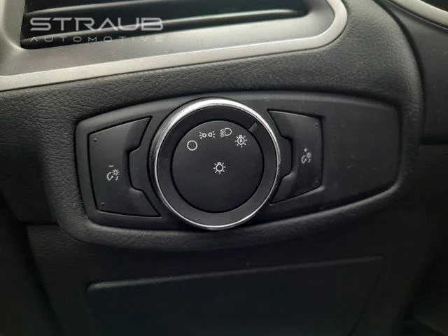 Used 2018 Magnetic Ford SEL image 18