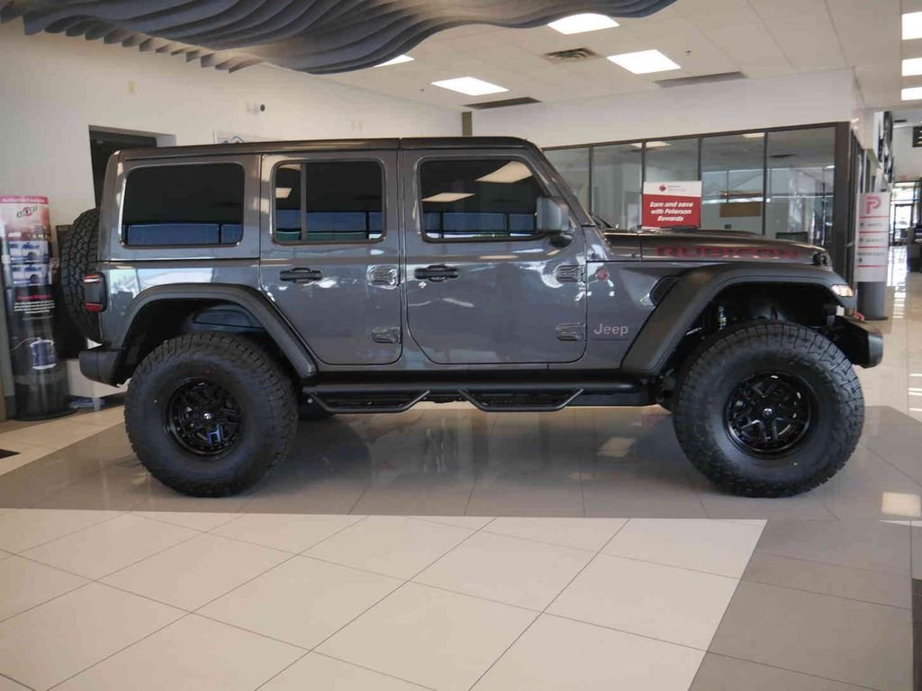New 2026 Granite Crystal Metallic Clearcoat Jeep Rubicon image 30