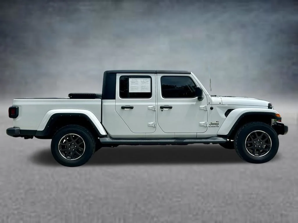 Used 2022 Bright White Clearcoat Jeep Overland image 4