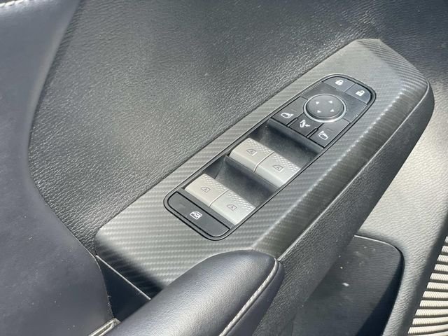 Used 2024 White Mitsubishi SE image 18