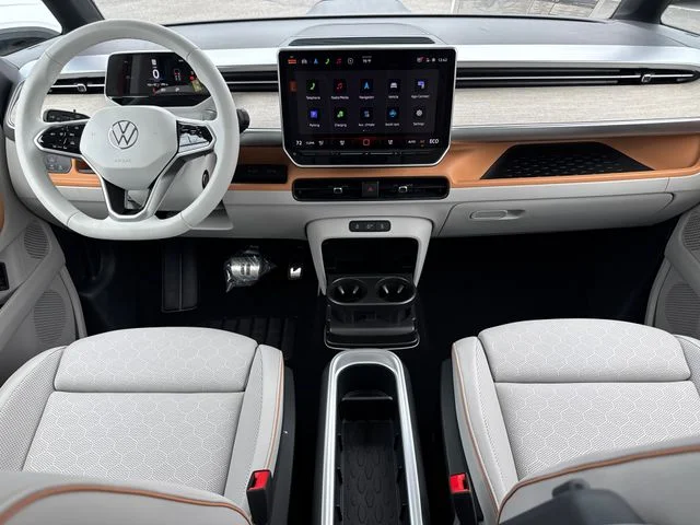New 2025 Energetic Orange W/White Upper Volkswagen Pro S Plus image 29