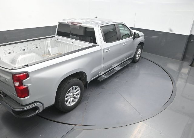 Used 2020 Silver Chevrolet LT image 29