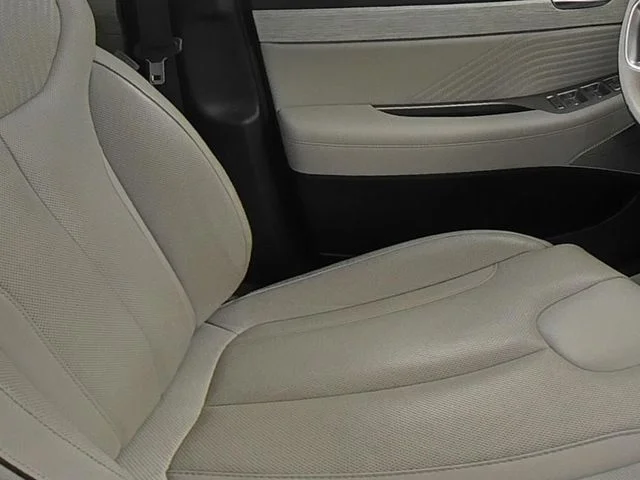 Used 2024 White Hyundai Calligraphy image 37