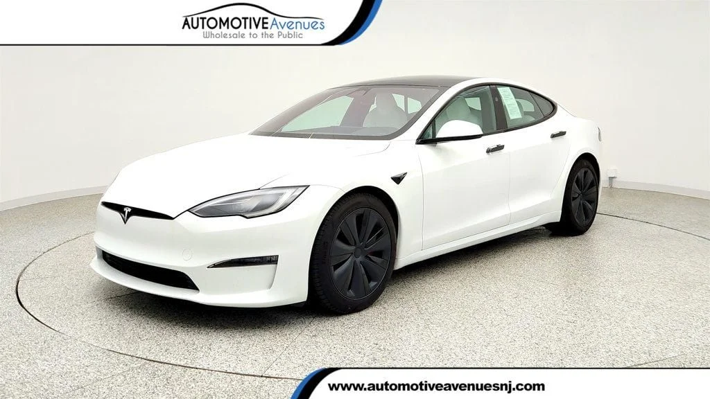 2023 Tesla Model S's photo