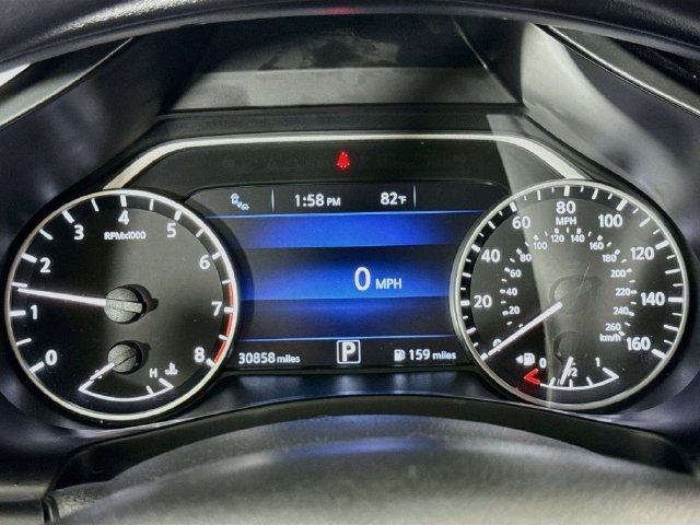 Used 2021 Black Nissan S image 12