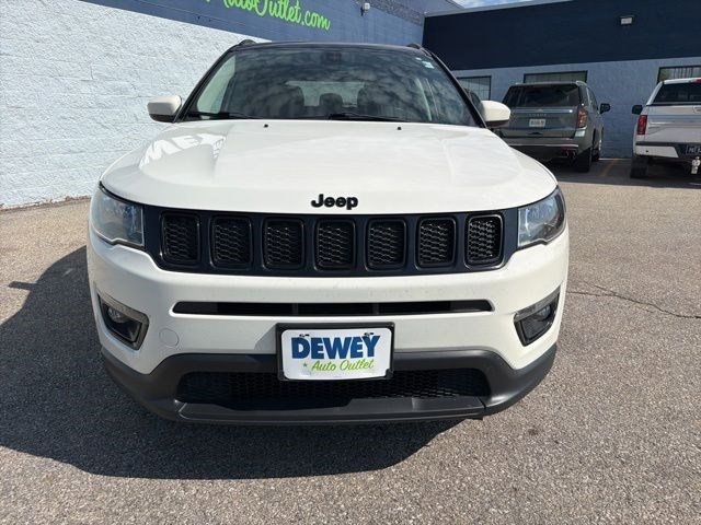 Used 2018 White Clearcoat Jeep Altitude image 8
