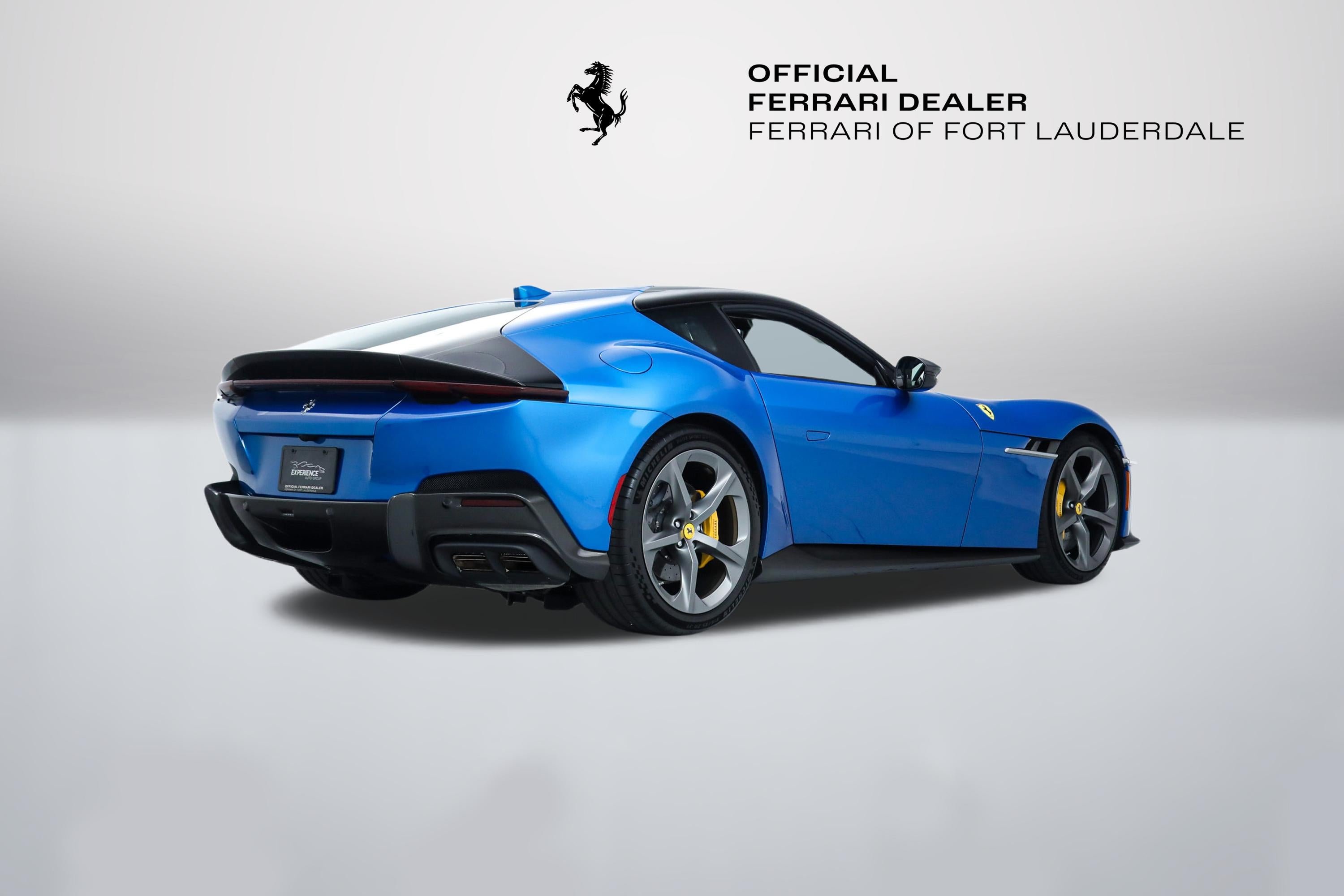 Certified Used 2025 Blu Corsa Ferrari  image 3