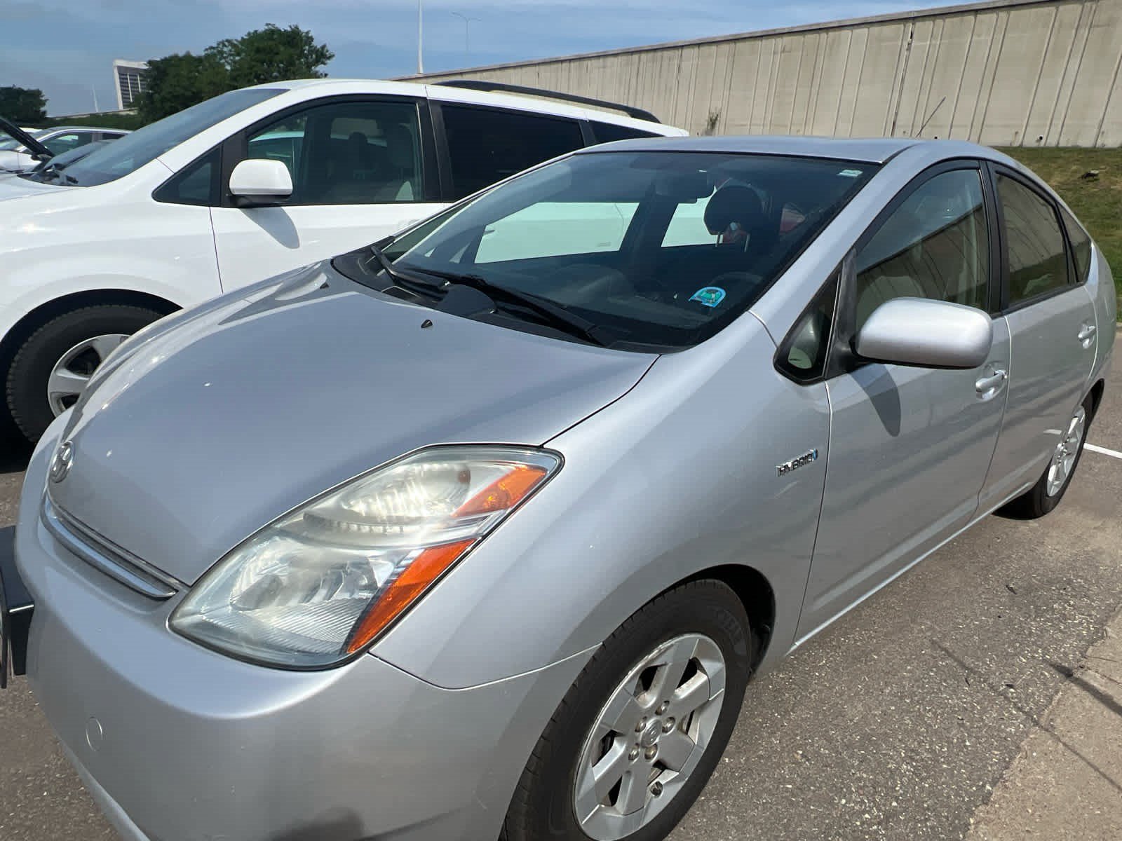 Used 2007 Classic Silver Metallic Toyota  image 3