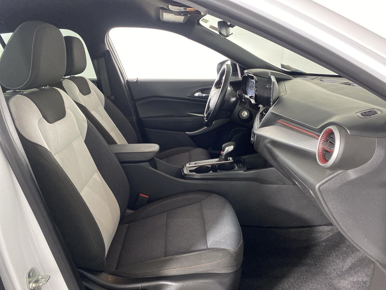Used 2024 Summit White Chevrolet 1RS image 24