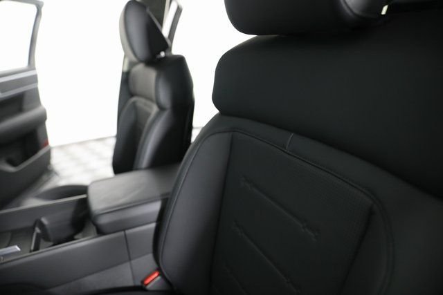 2026 Hyundai Santa Fe Limited - Photo 18