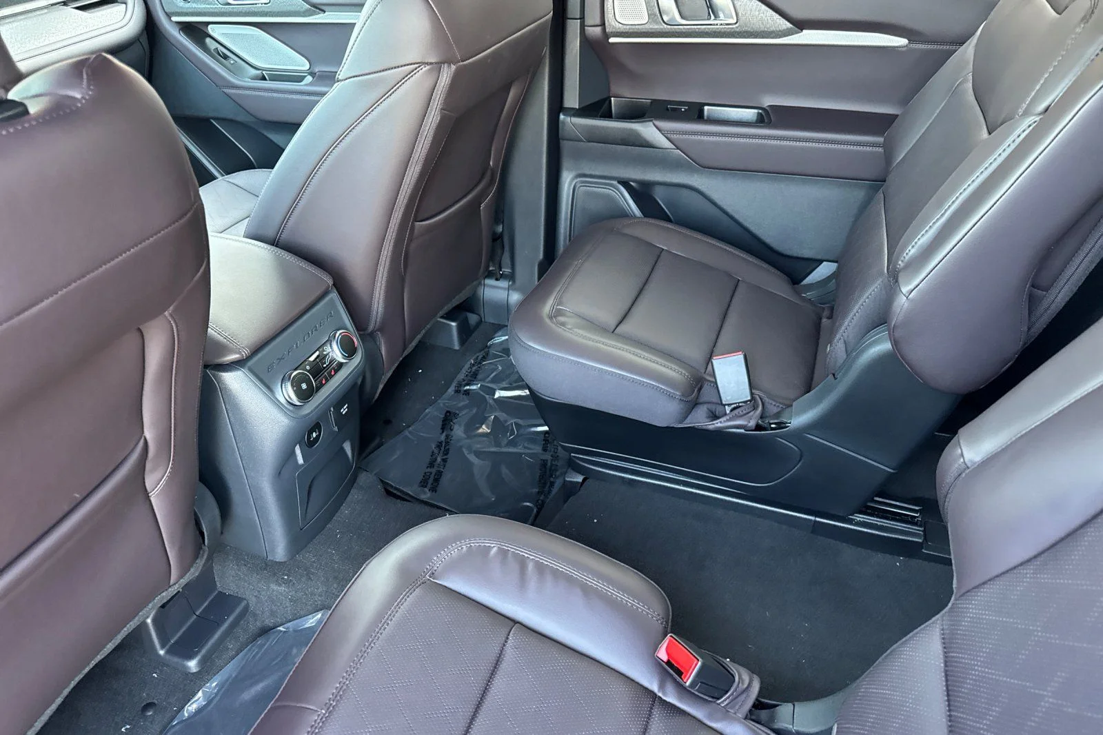 New 2027 Star White Metallic Tri-Coat Ford Platinum™ image 15