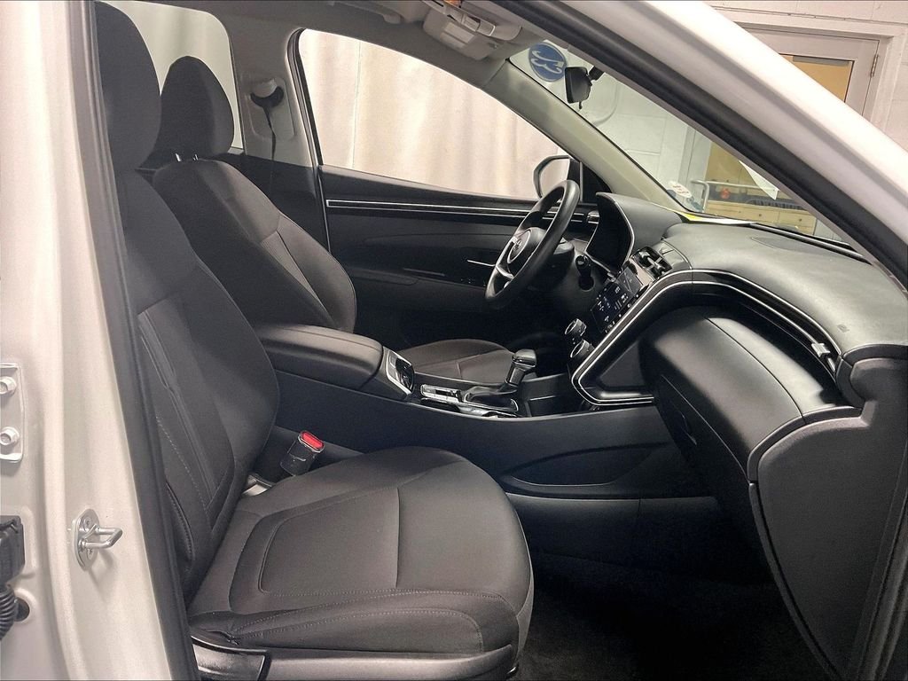 Used 2023 White Hyundai SEL image 11