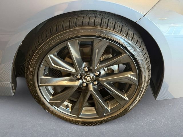 Used 2025  Toyota SE image 8