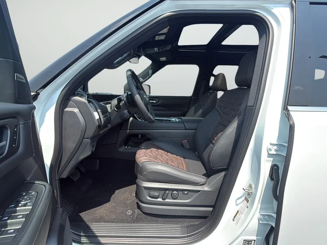 New 2026 White Nissan Platinum Reserve image 10