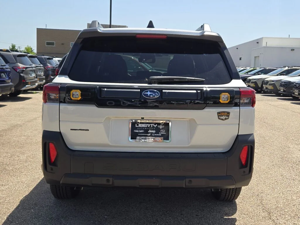New 2026 CRYSTAL WHITE PEARL Subaru Wilderness image 14
