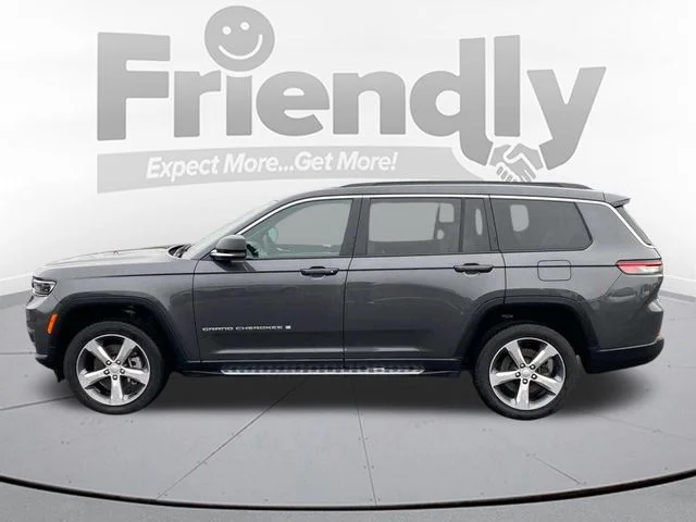 Used 2025 Gray Jeep Limited image 8