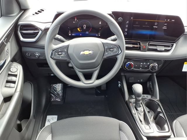 New 2026 Summit White Chevrolet LT image 4