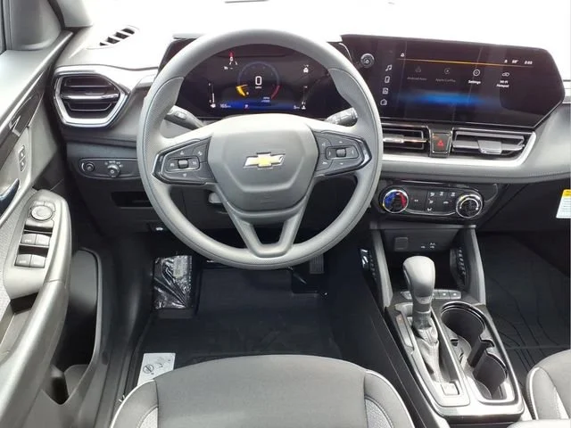 New 2026 Summit White Chevrolet LT image 4