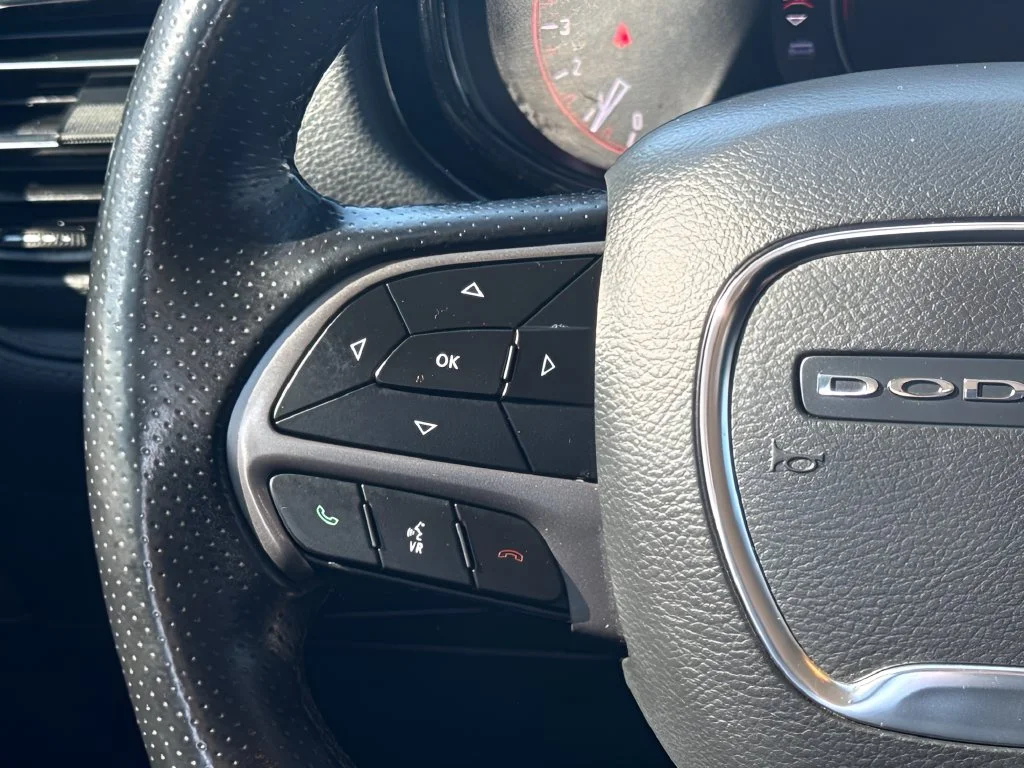 Used 2022 White Dodge SXT image 13