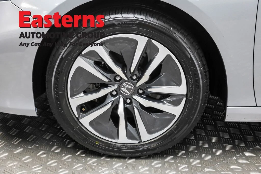 Used 2020 Silver Honda EX image 30