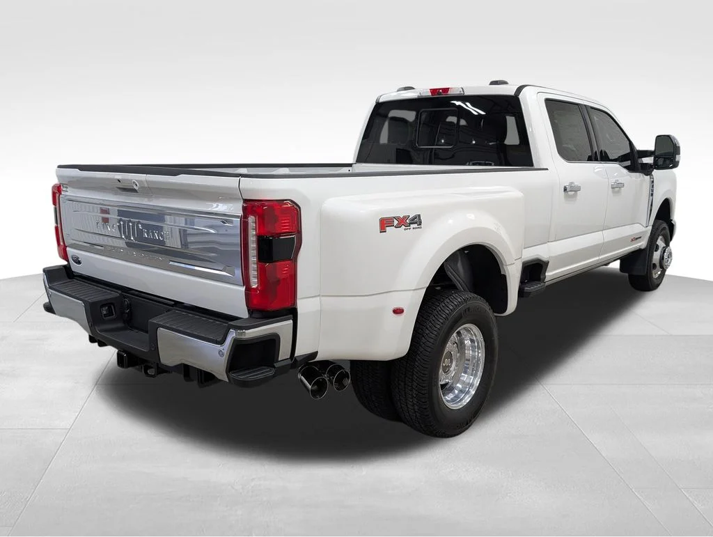New 2026 Star White Metallic Tri-Coat Ford F-350® King Ranch® image 27