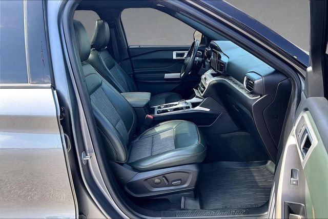 Used 2022 Gray Ford Timberline image 5